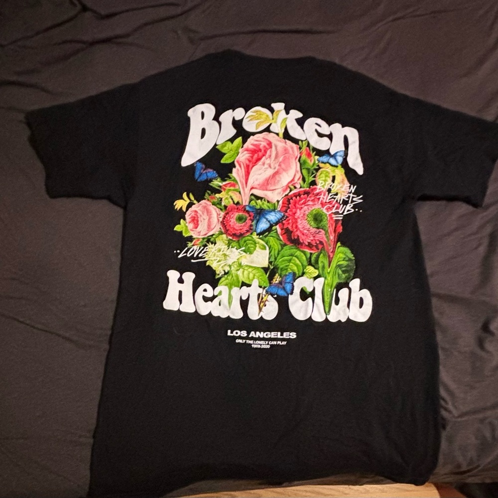 7pc Black Graphic Tee